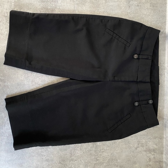 Capris - Picture 4 of 5